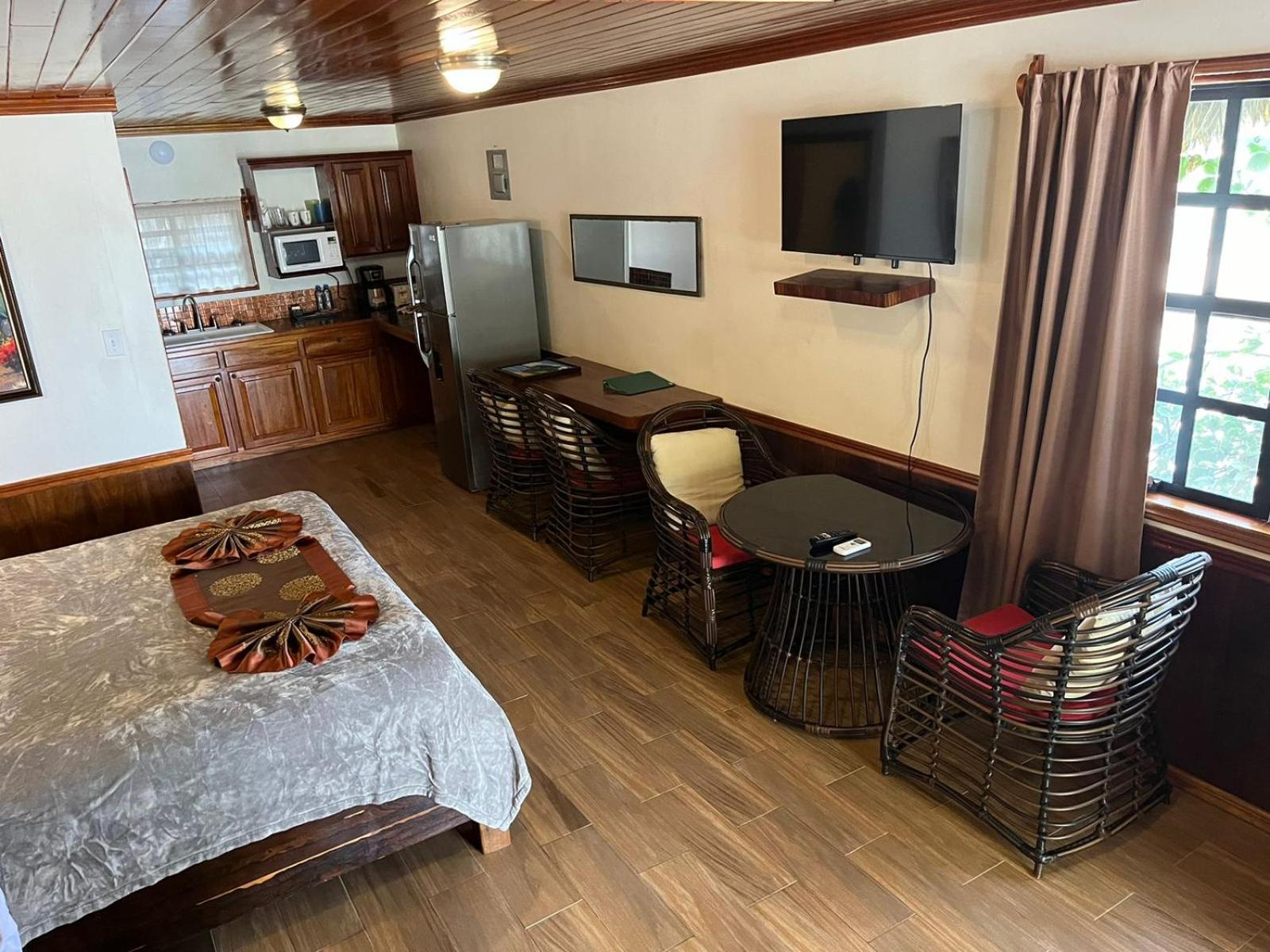 Captain Morgan'S Retreat サン・ペドロ エクステリア 写真